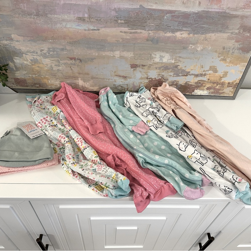 0-3 months like new zipper footie pajamas bundle